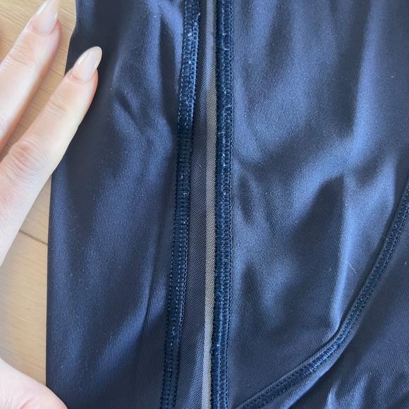 Purple Lululemon Running Leggings Size 2 - Pockets & Reflectors - Picture 5 of 6